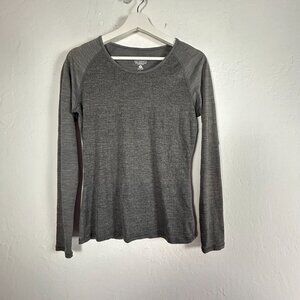 Segments Womens Grey Long Sleeve Merino Wool Baselayer Top Size Small Pullover